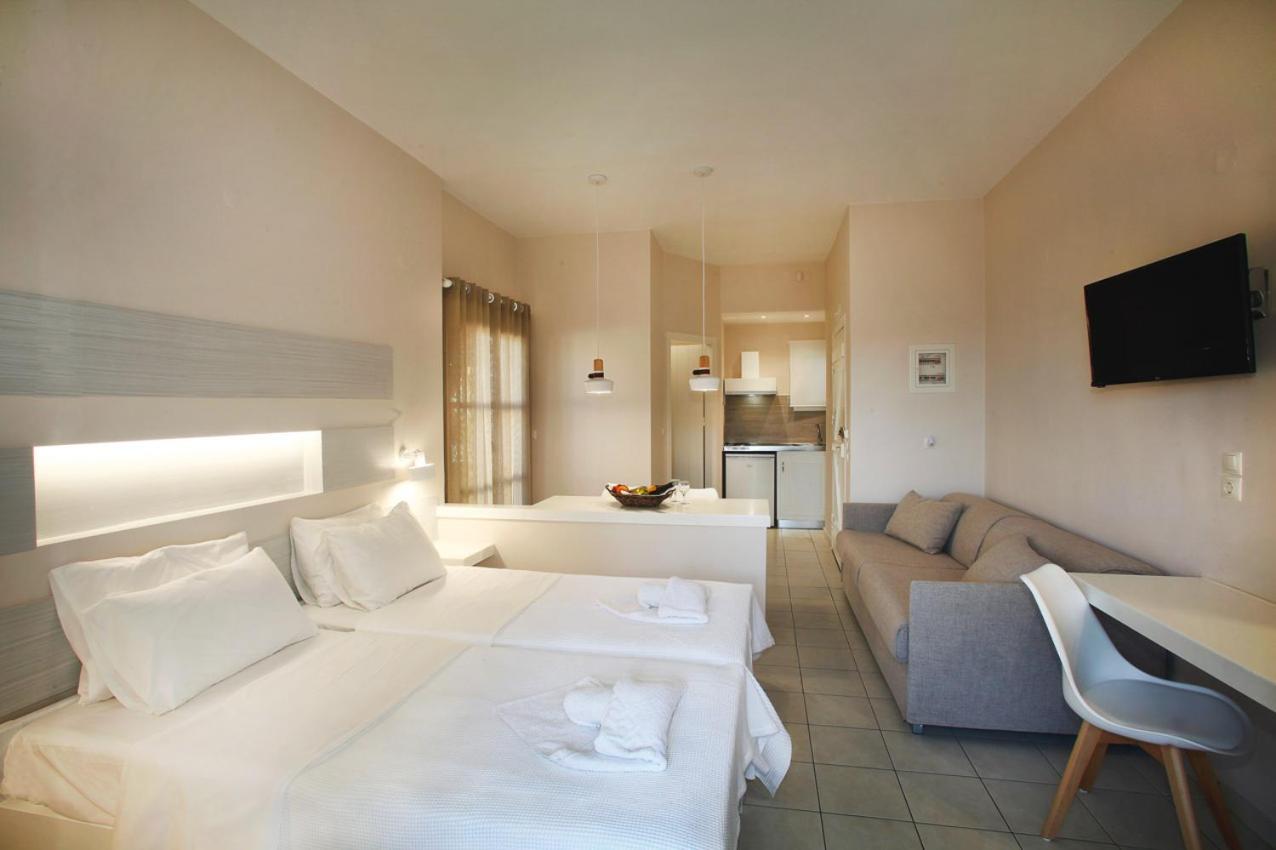Studios Vasilis Agia Marina Extérieur photo