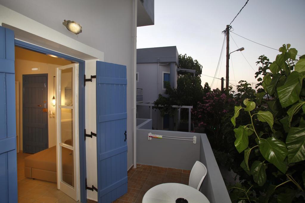 Studios Vasilis Agia Marina Extérieur photo