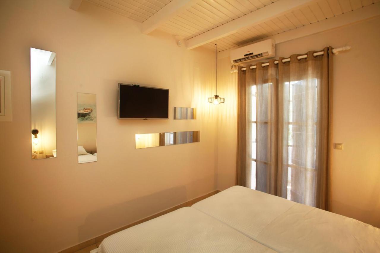 Studios Vasilis Agia Marina Extérieur photo